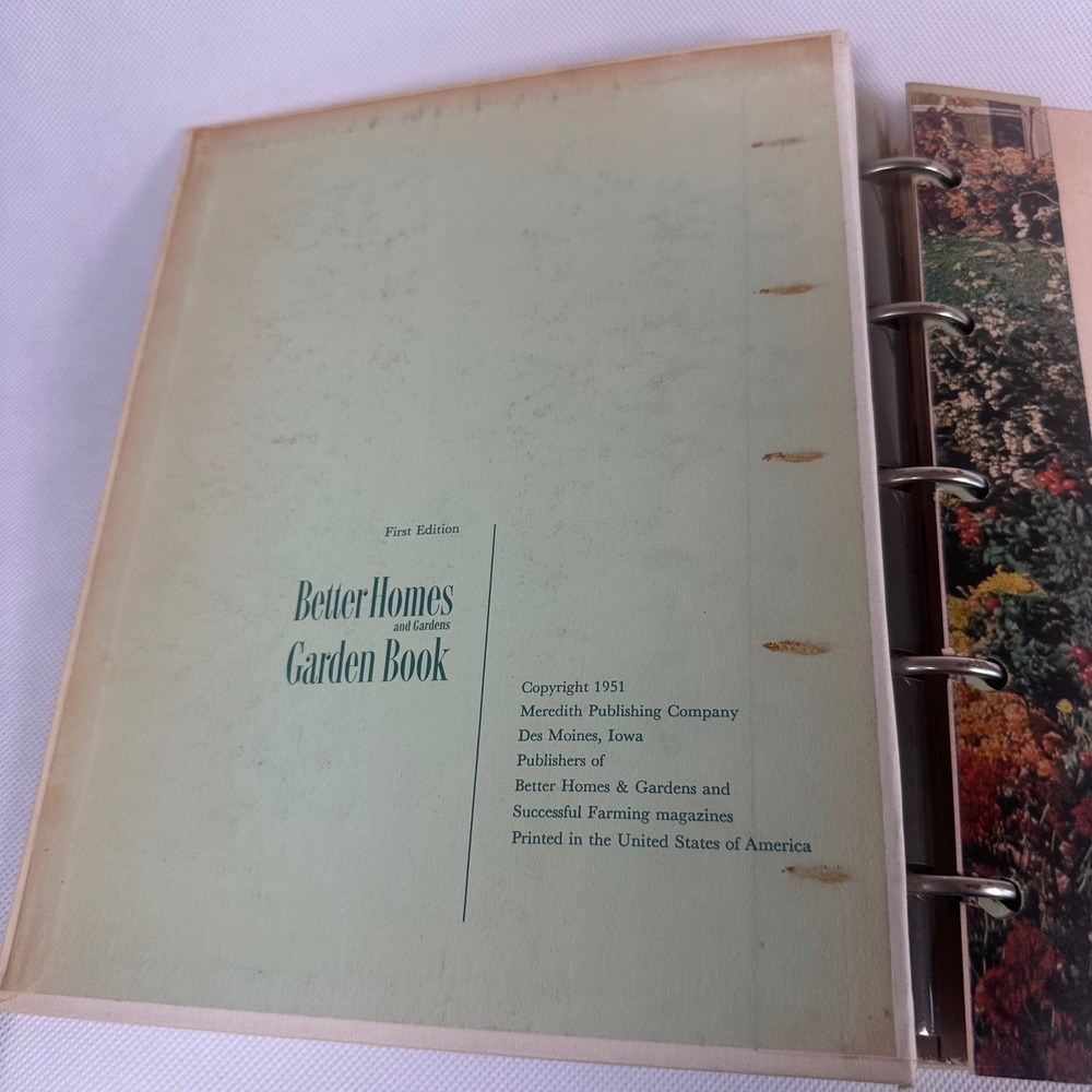 Vintage 1951 Better Homes and Gardens Garden Book First Edition 5 Ring Binder - Picture 4 of 10